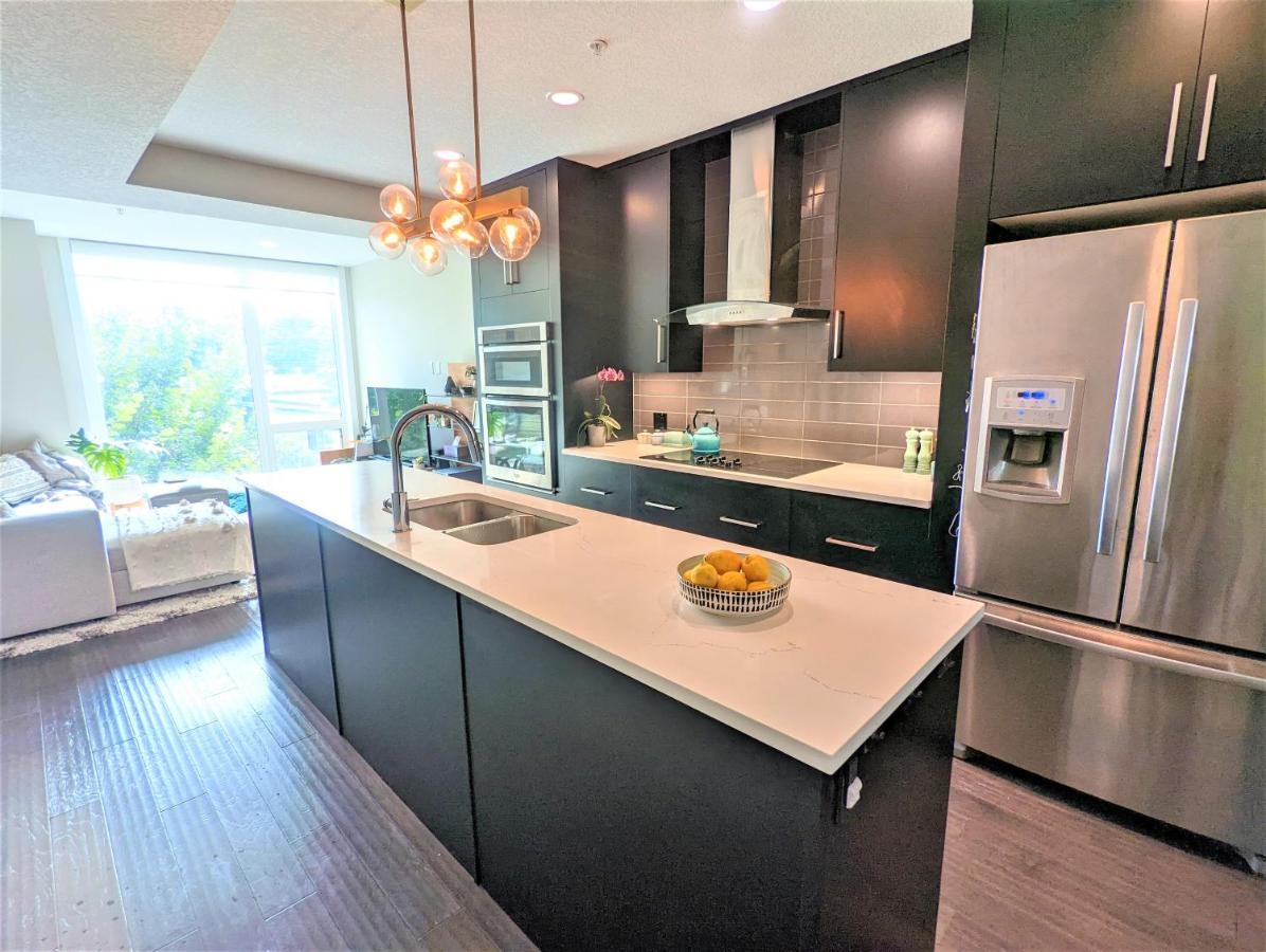 Monki Di Executive Suites - GLAS YYC Exterior foto