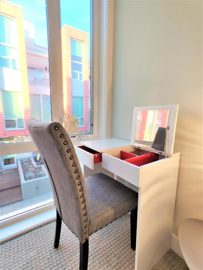 Monki Di Executive Suites - GLAS YYC Exterior foto