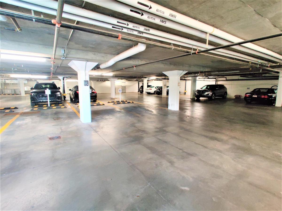 Monki Di Executive Suites - GLAS YYC Exterior foto